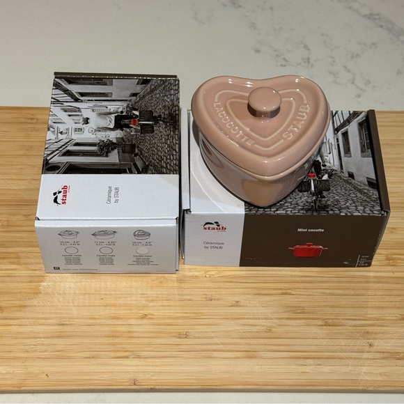 Staub, heart shape mini cocotte. Set of 2 - Picture 3 of 5